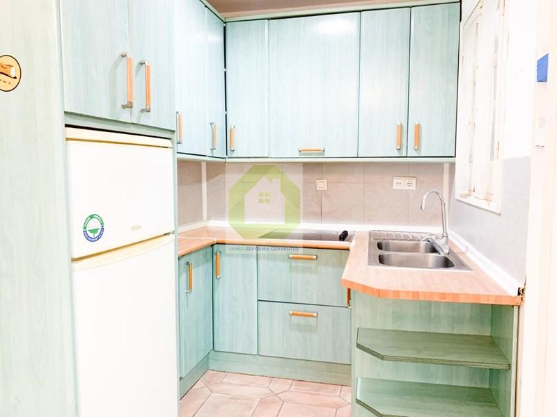 For sale of flat in Granada