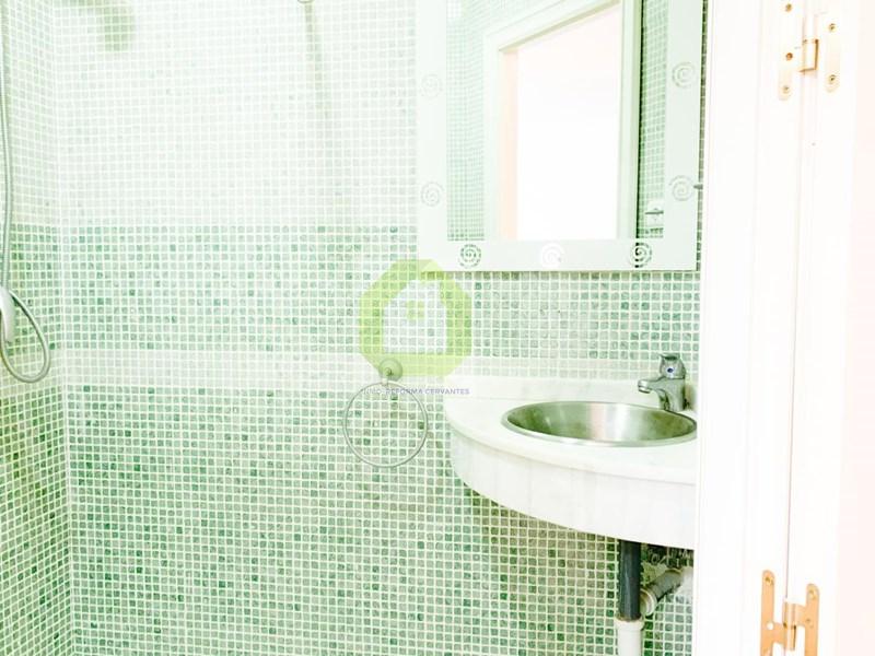 For sale of flat in Granada