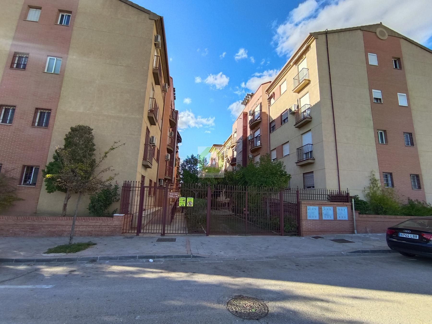 For sale of flat in Atarfe