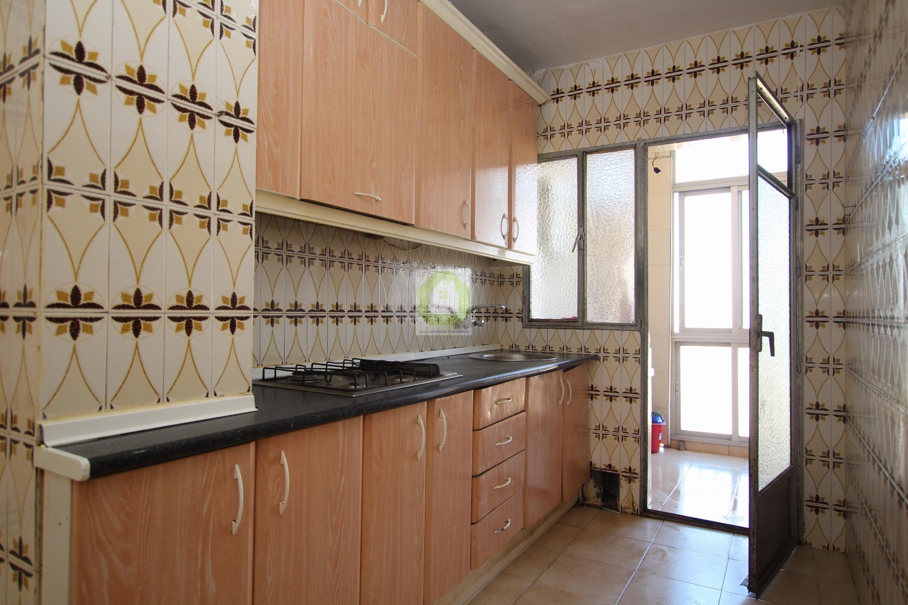 For sale of flat in Granada