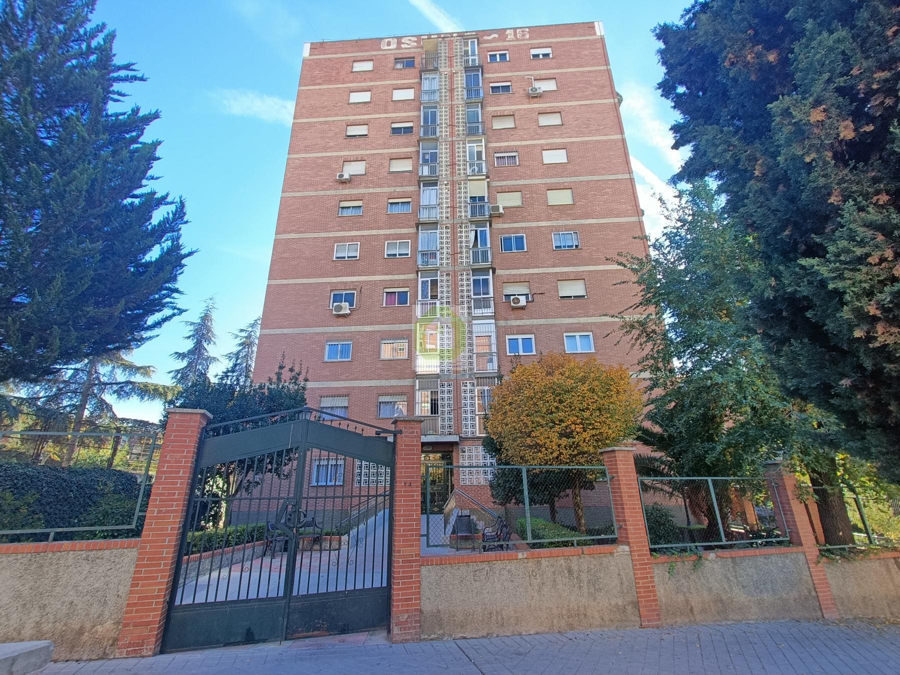 For sale of flat in Granada