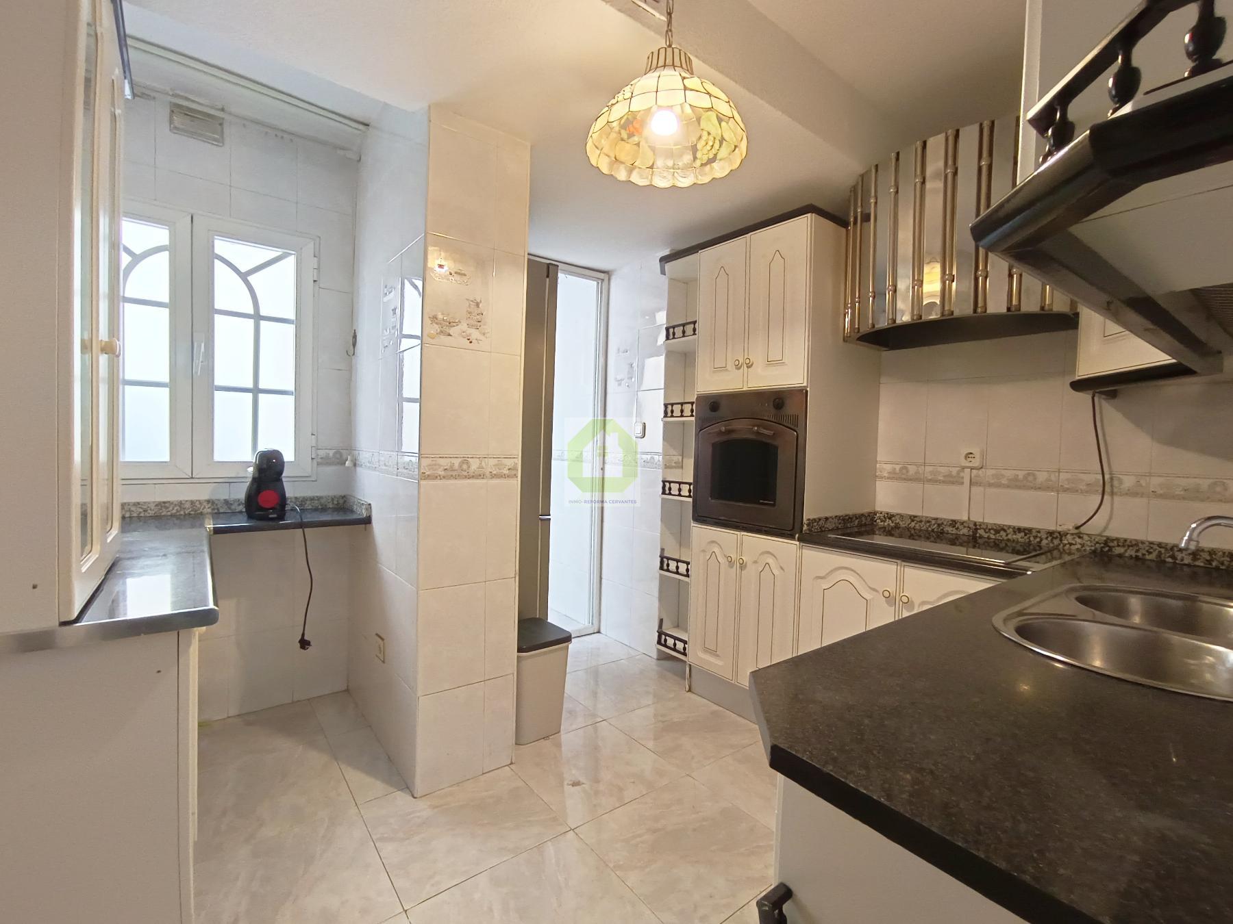 For rent of flat in Granada