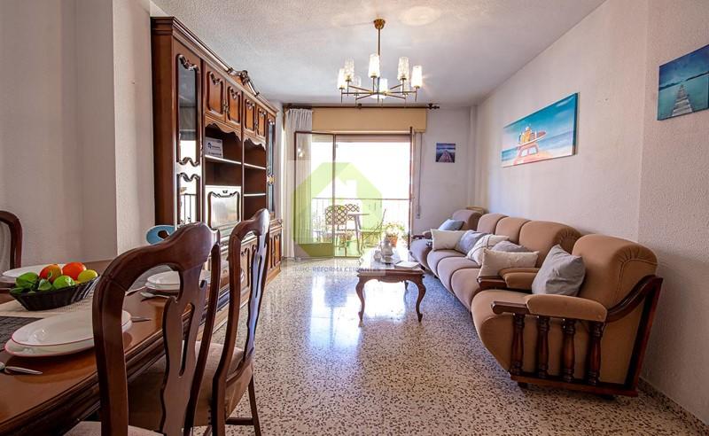 For sale of flat in Granada