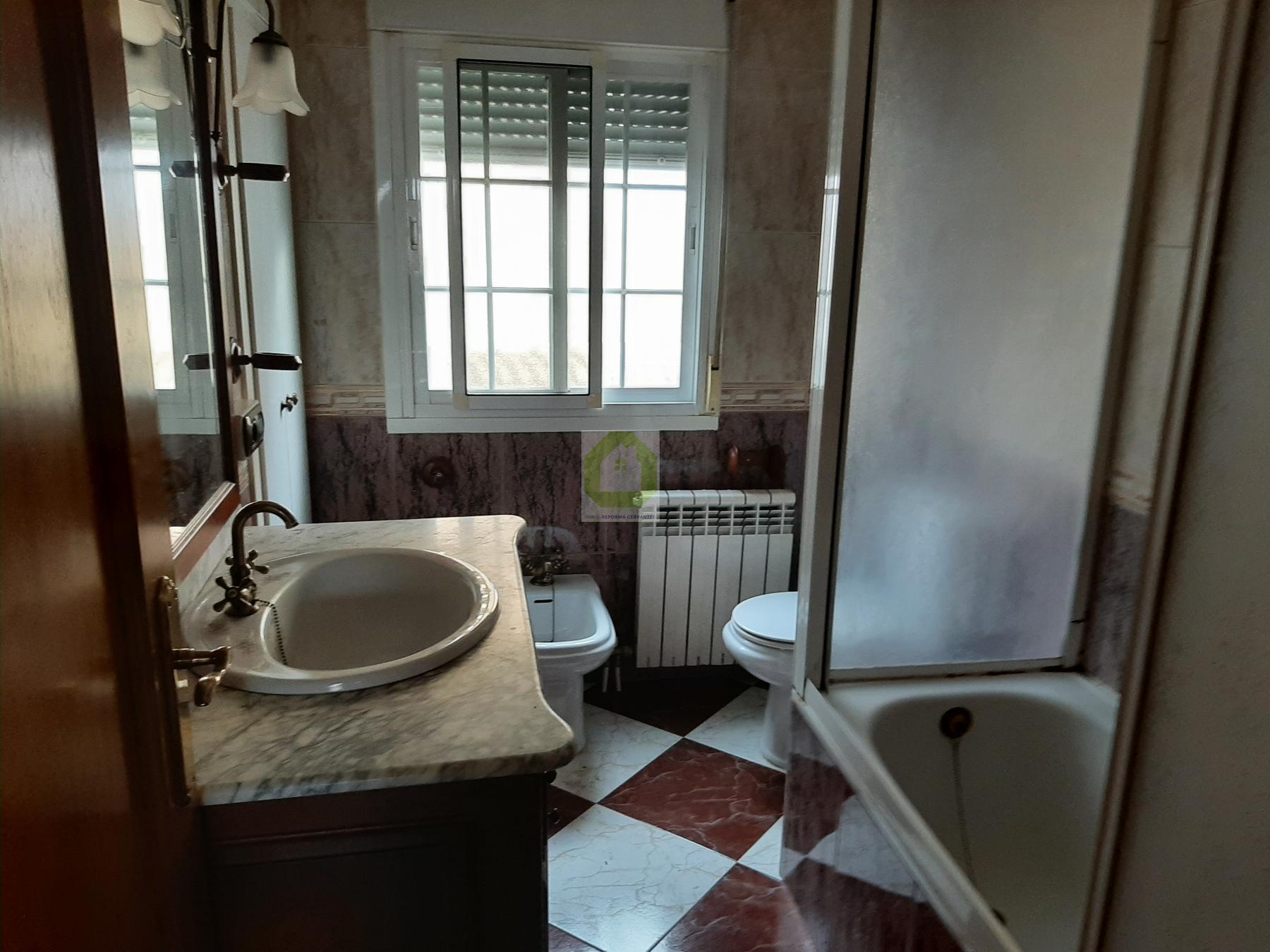 For sale of house in Chauchina