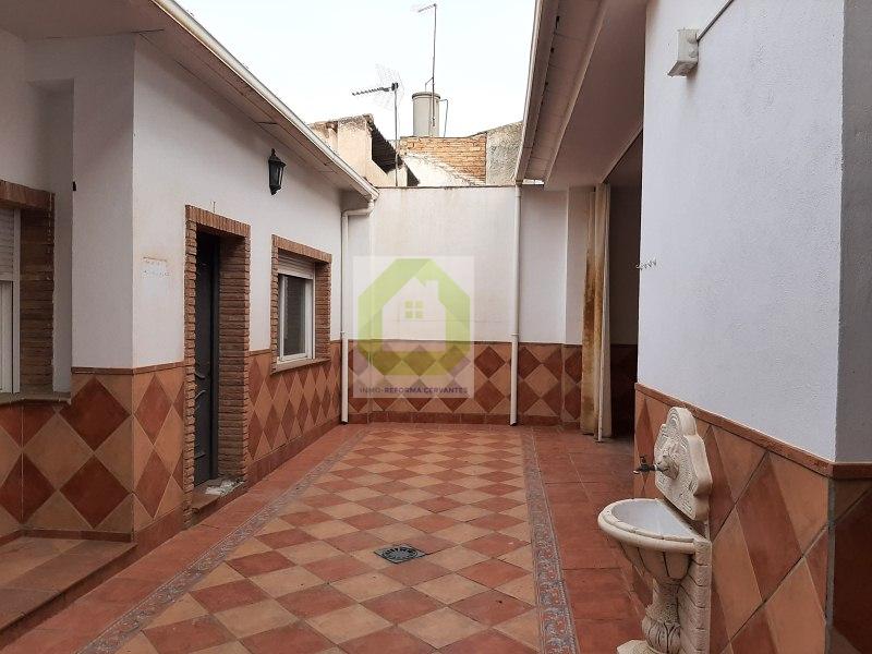 For sale of house in Chauchina