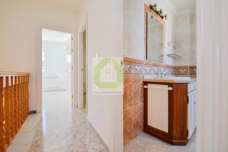 For sale of house in Las Gabias