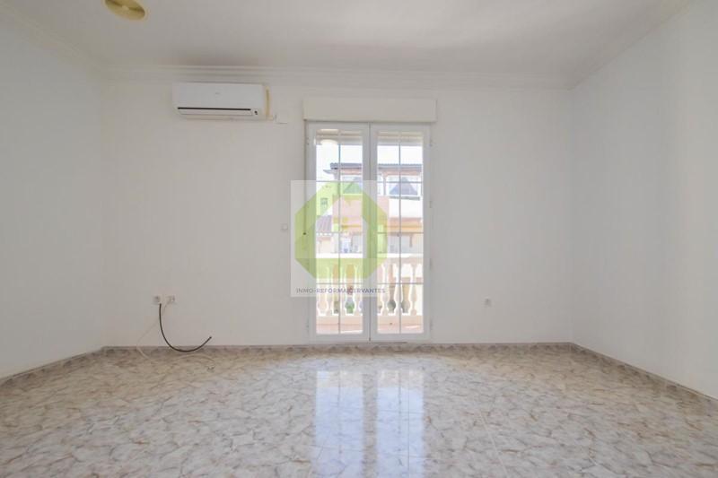 For sale of house in Las Gabias