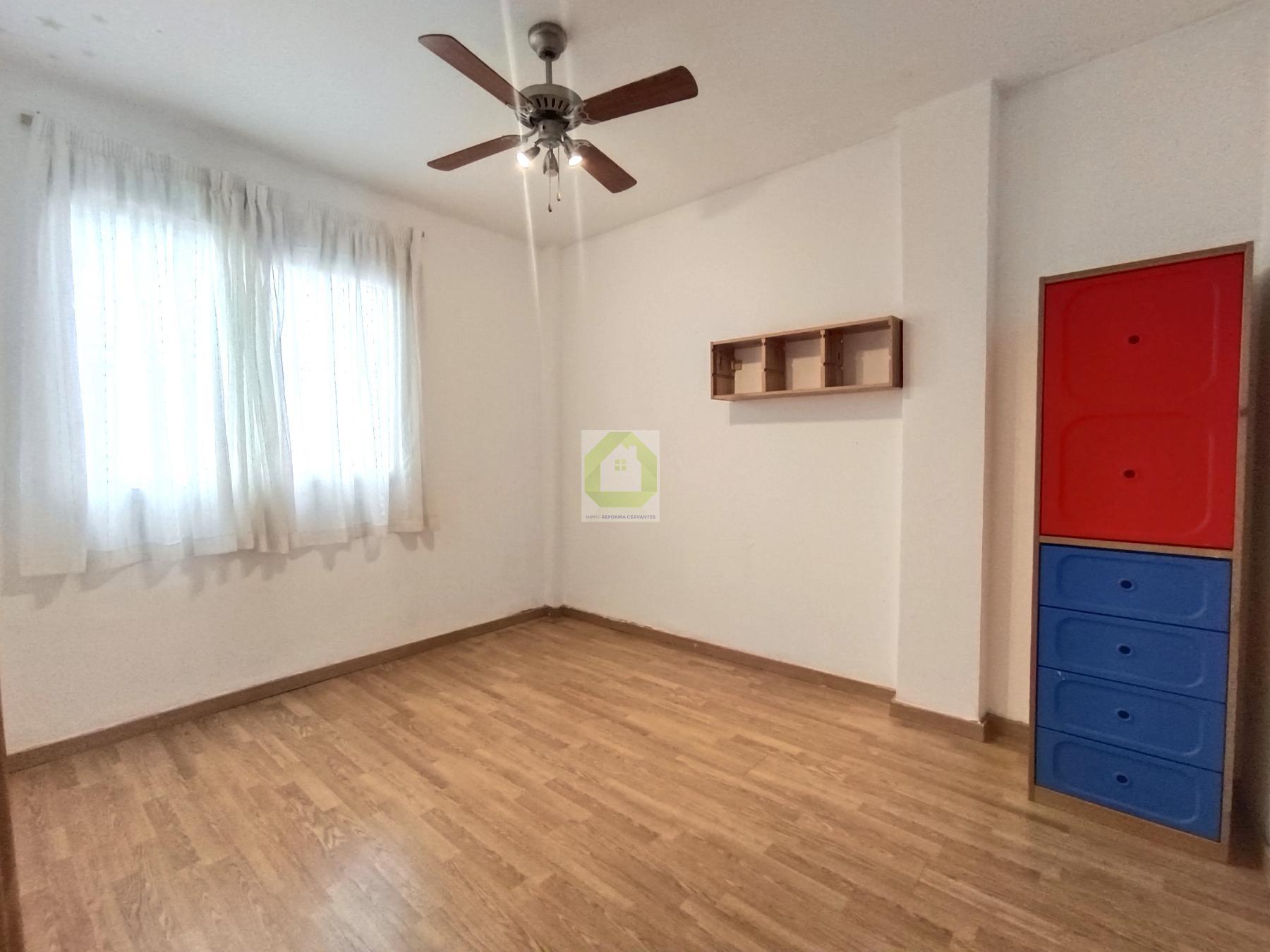For rent of flat in Cenes de la Vega