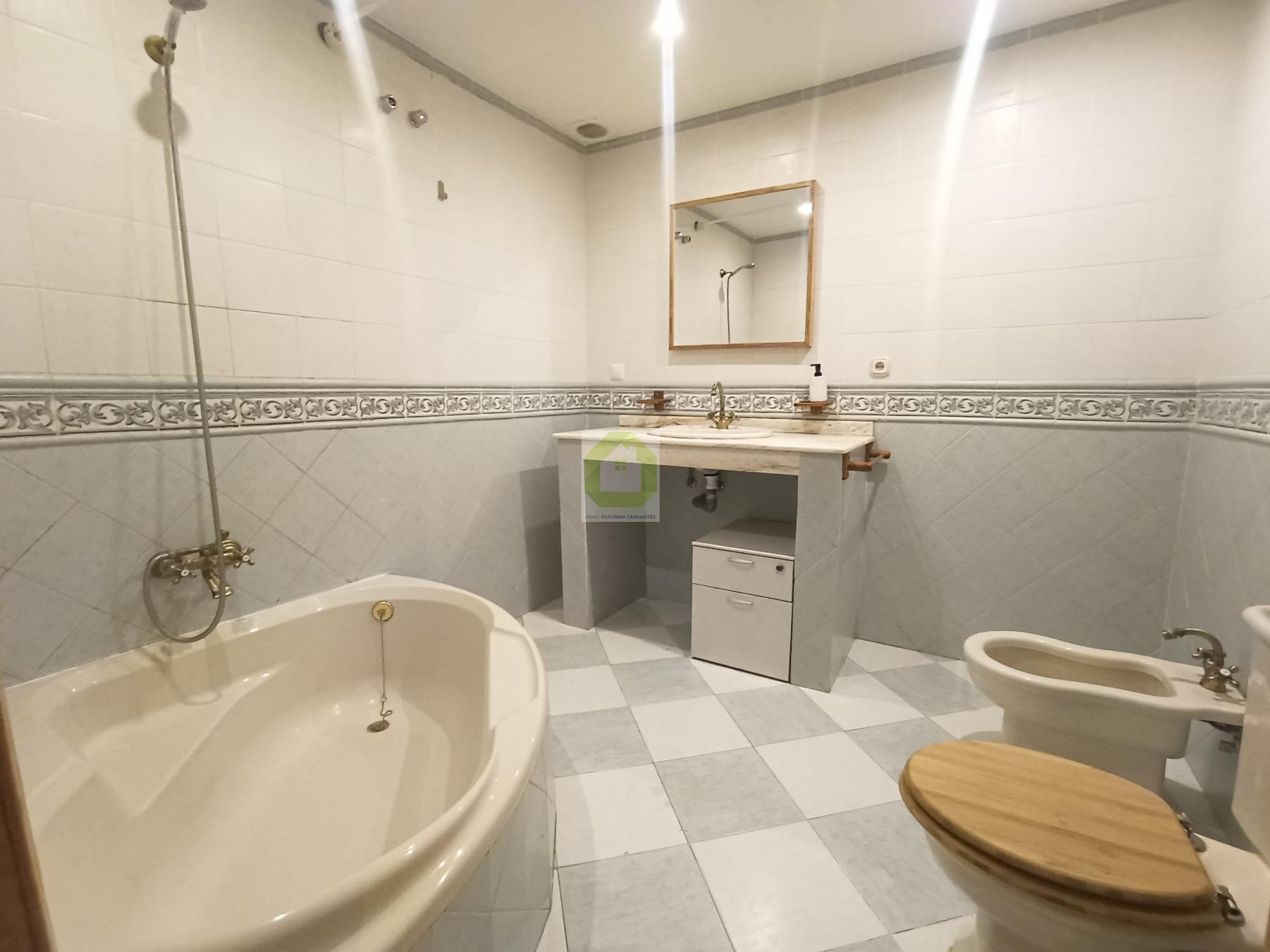 For rent of flat in Cenes de la Vega