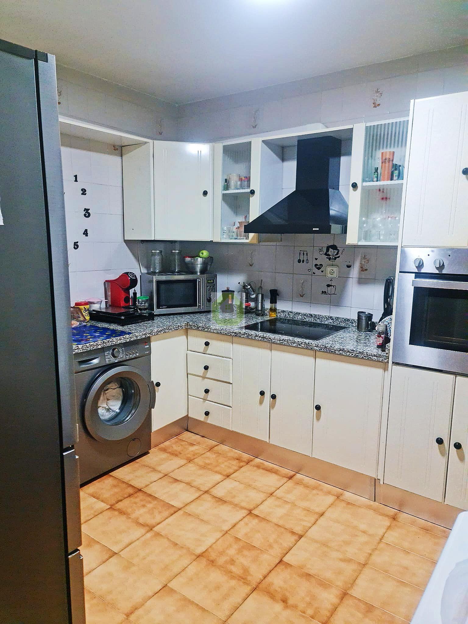 For sale of flat in Granada