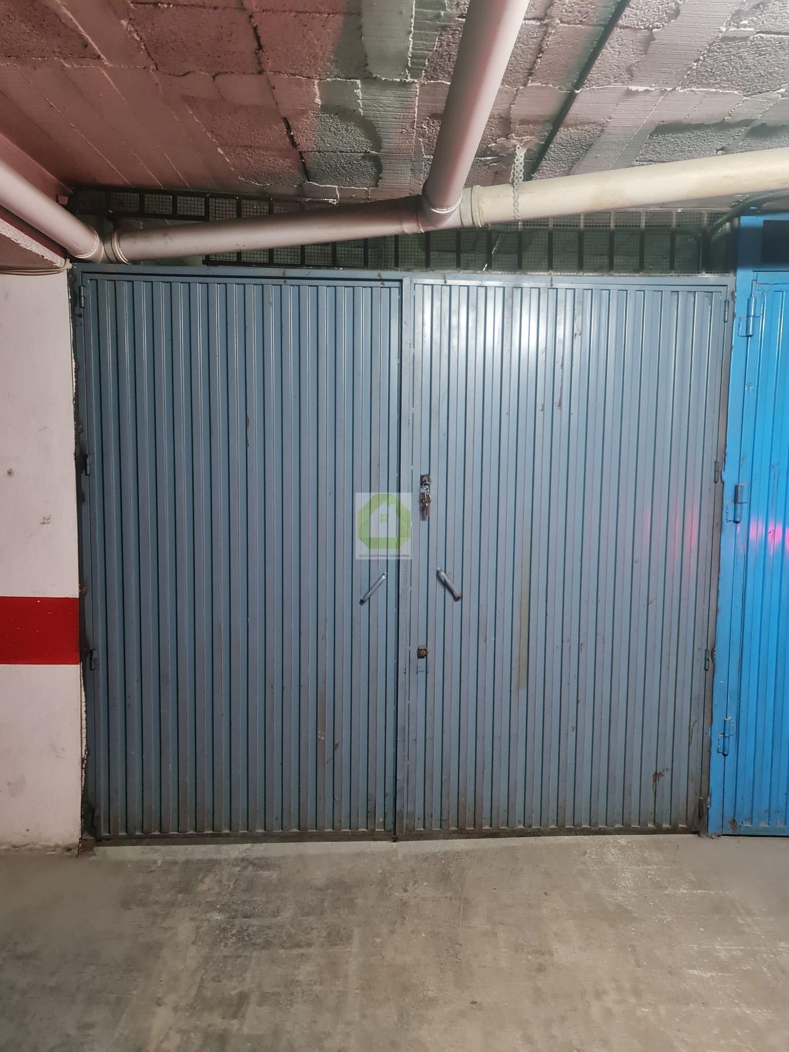 For sale of flat in Granada