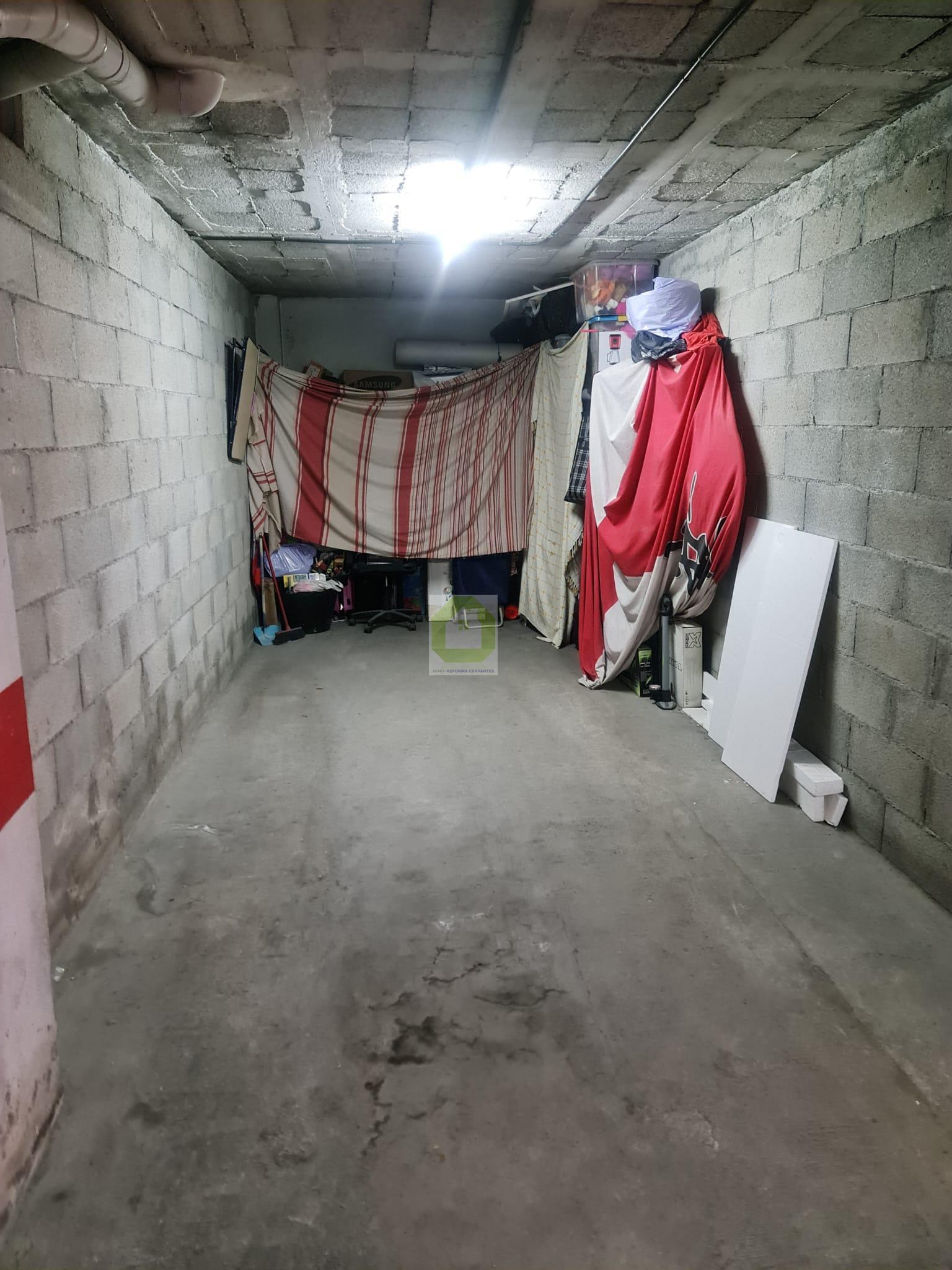 For sale of flat in Granada