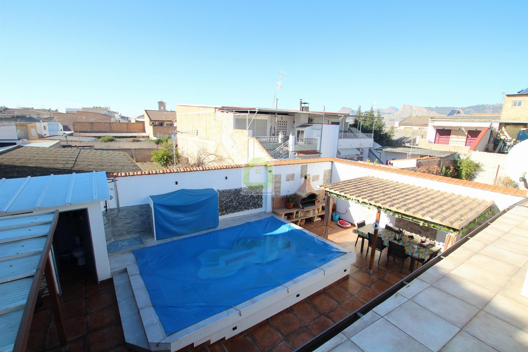 For sale of house in Albolote