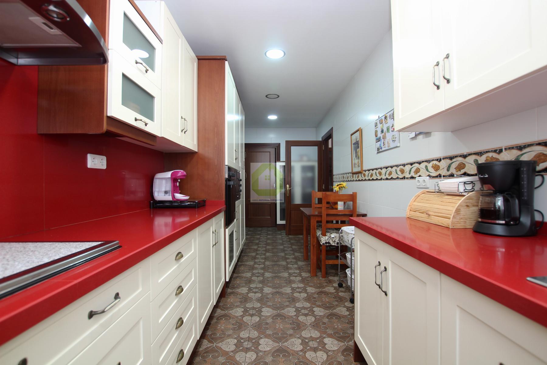 For sale of house in Albolote