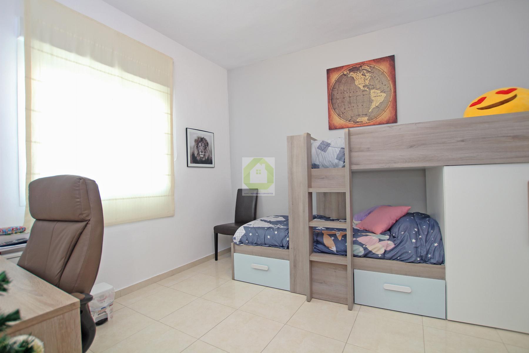 For sale of house in Albolote