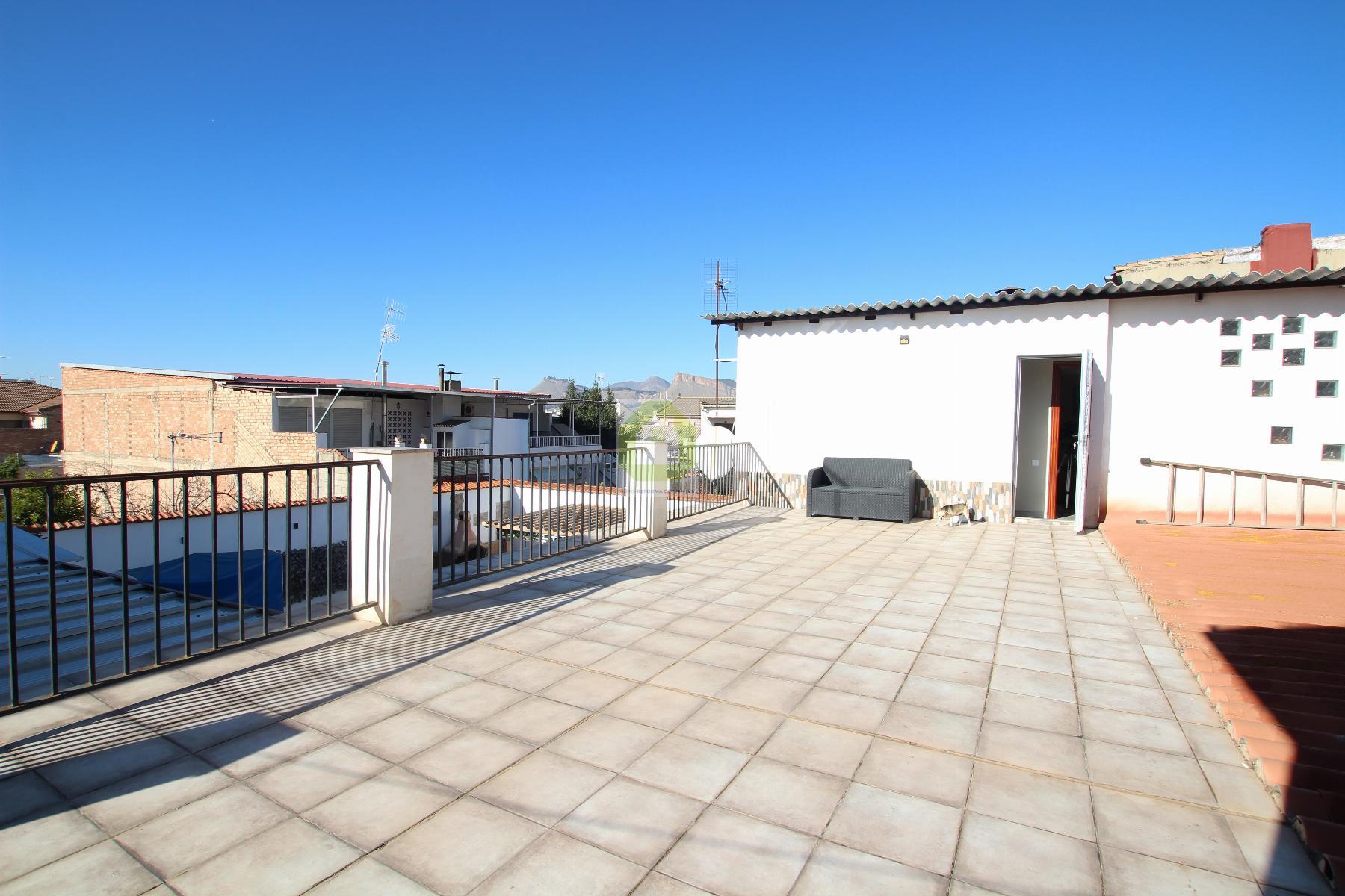 For sale of house in Albolote