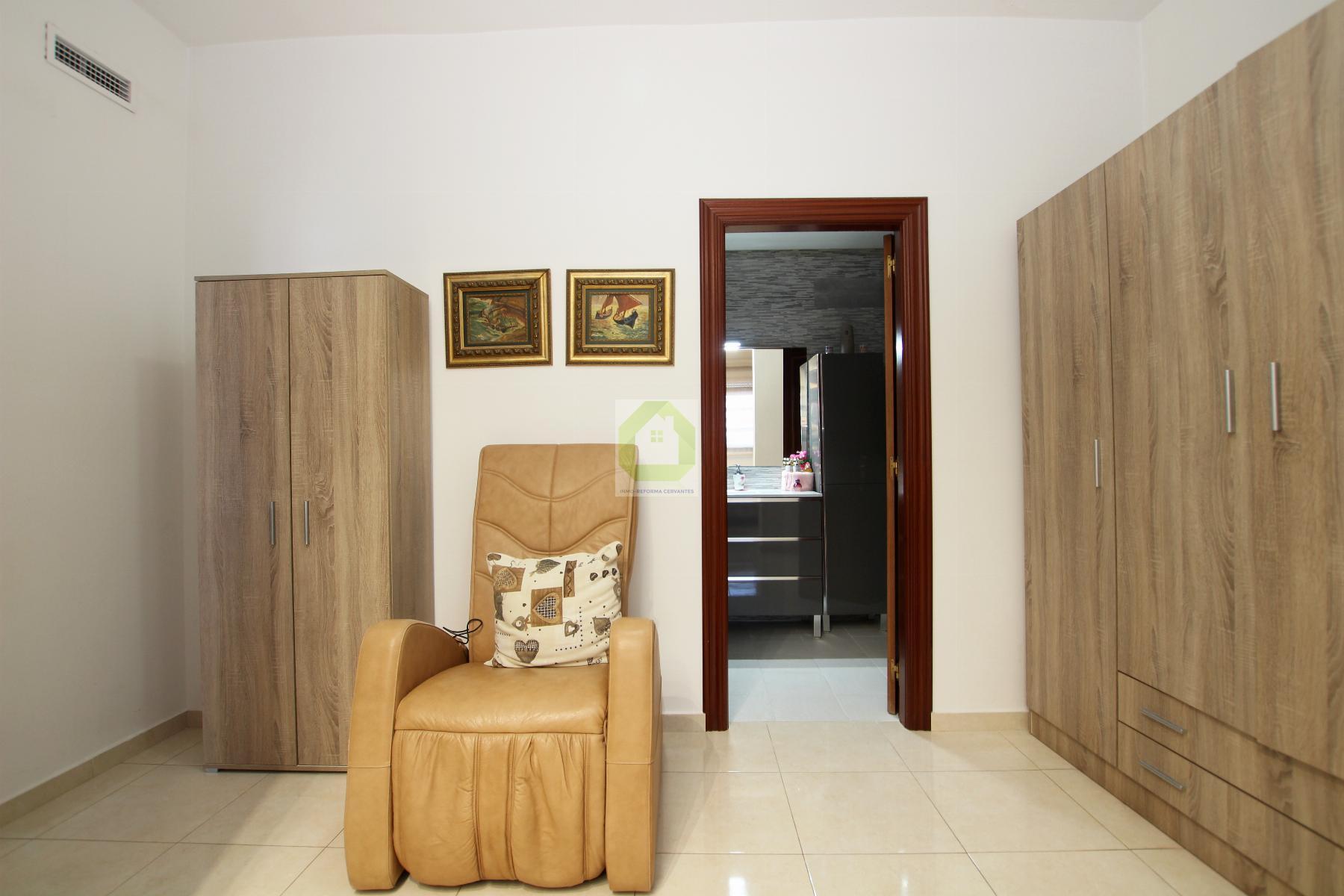 For sale of house in Albolote