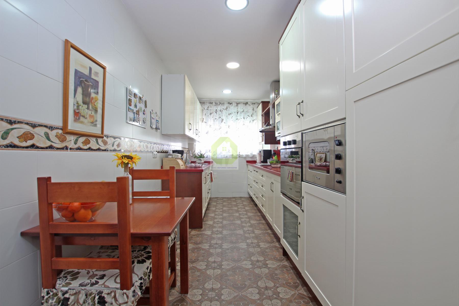 For sale of house in Albolote