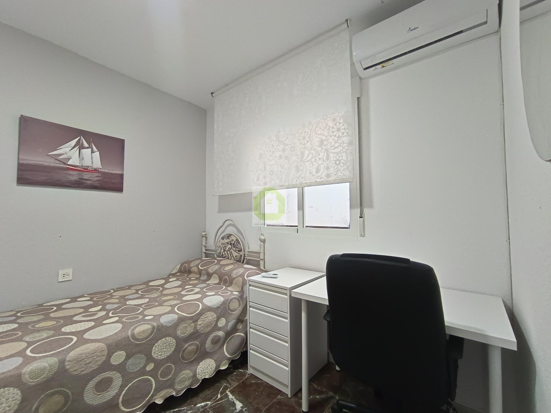 For rent of room in Armilla