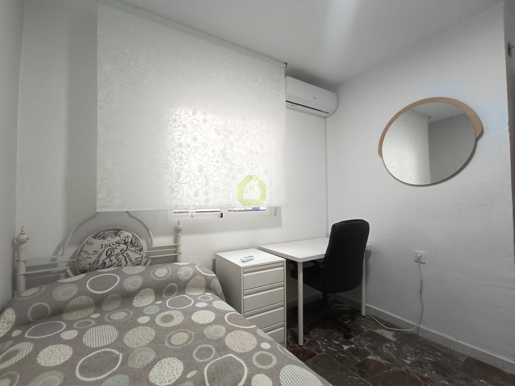 For rent of room in Armilla