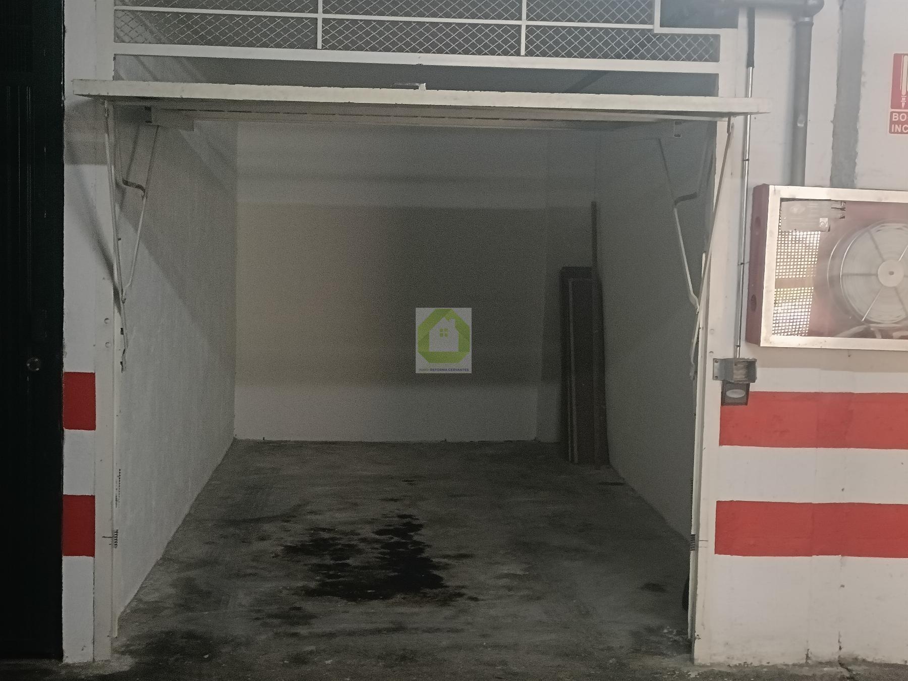 Alquiler de garaje en Almuñécar