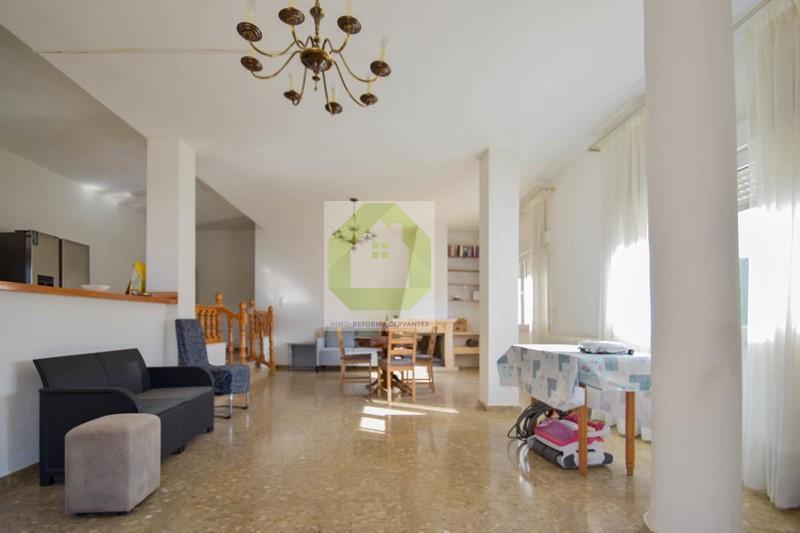 Venta de chalet en Cenes de la Vega