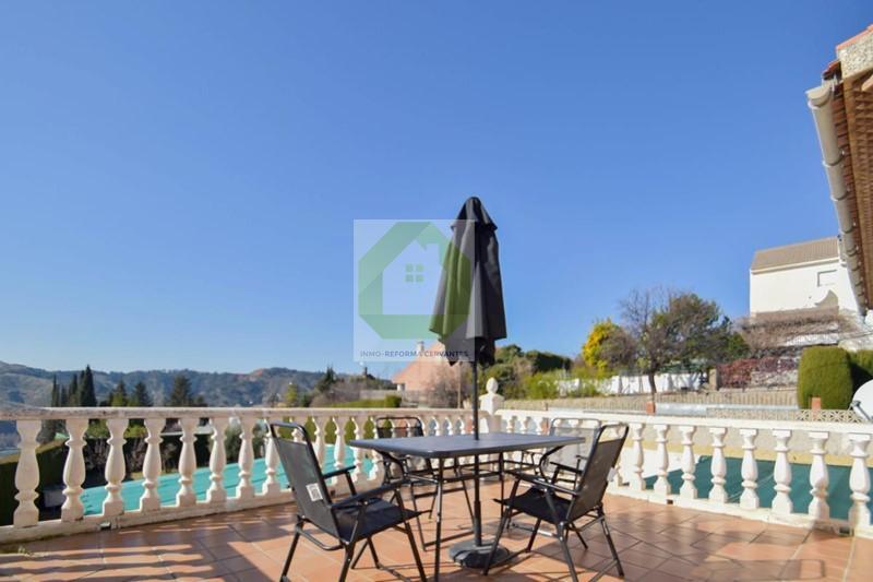 Venta de chalet en Cenes de la Vega