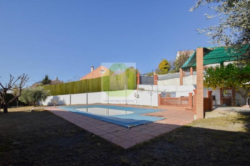 Venta de chalet en Cenes de la Vega