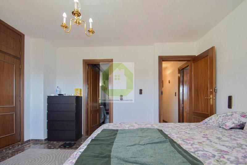 Venta de chalet en Cenes de la Vega