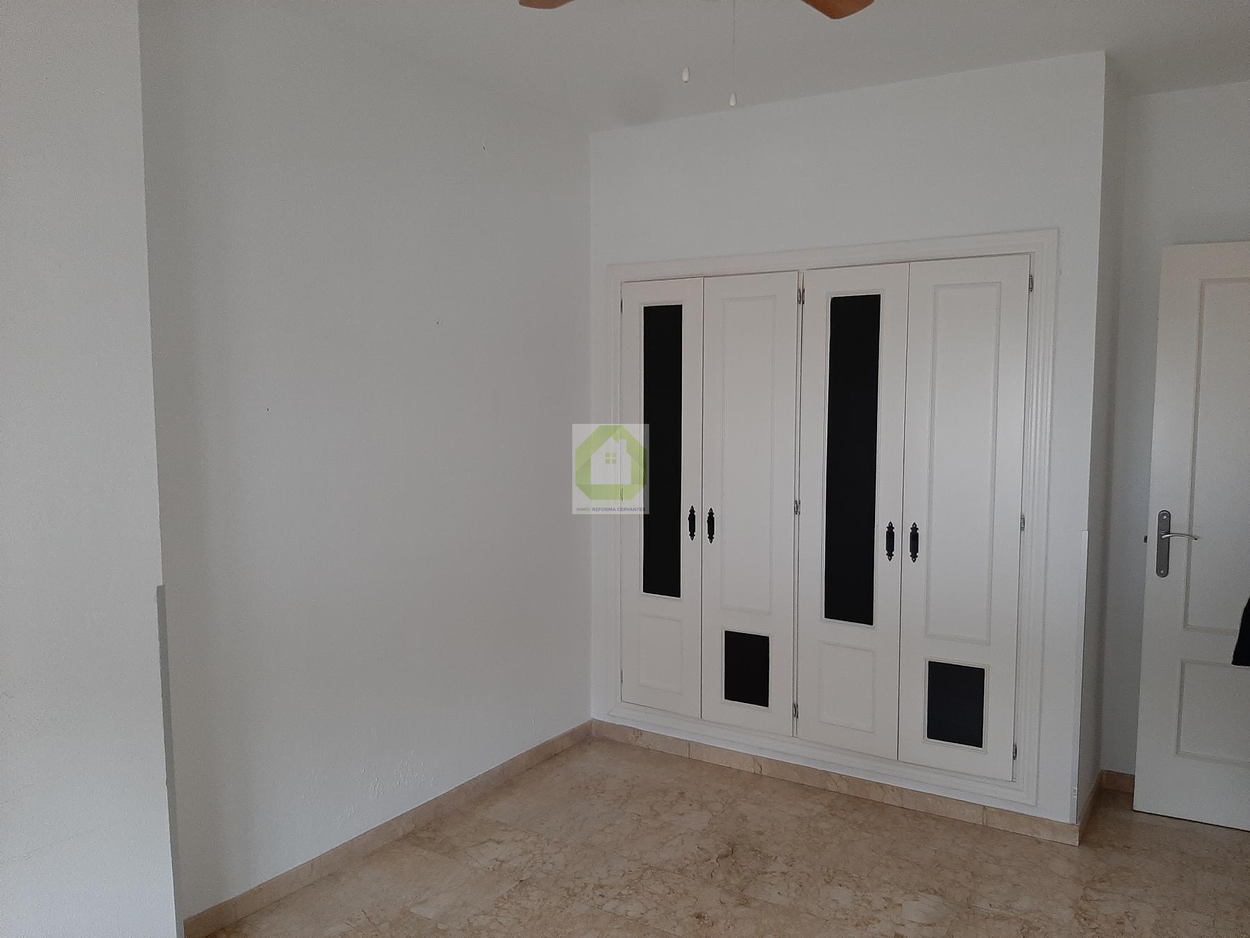 For sale of flat in Cenes de la Vega