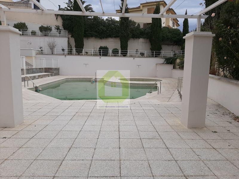 Venta de piso en Cenes de la Vega