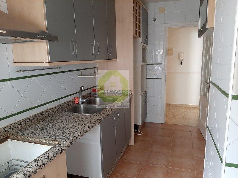 For sale of flat in Cenes de la Vega
