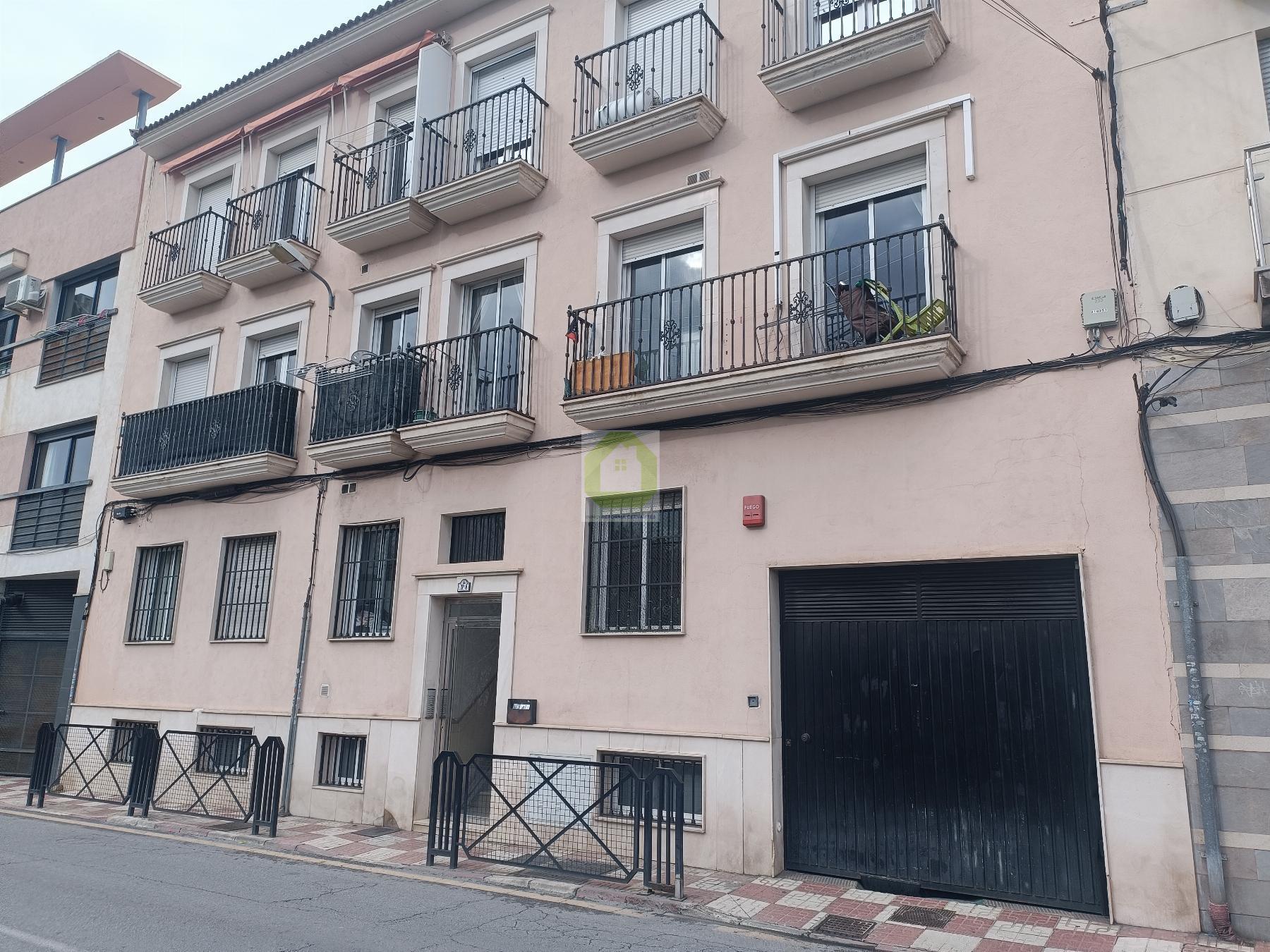 For rent of garage in Armilla
