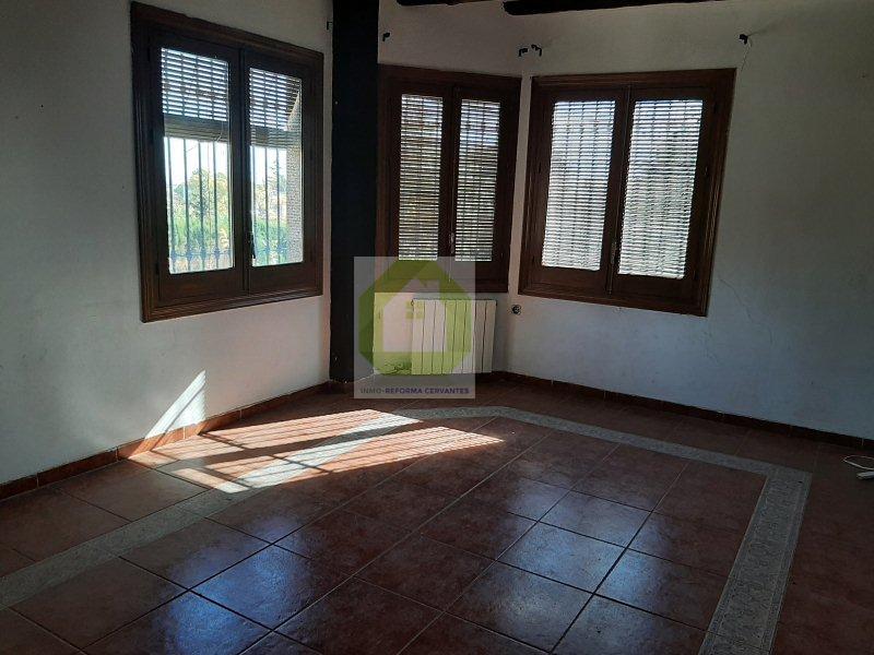 Venta de chalet en Las Gabias
