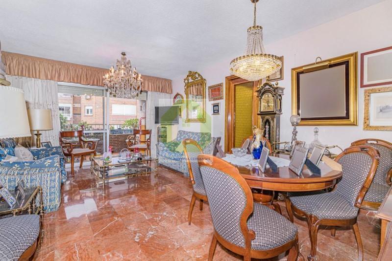 For sale of flat in Granada