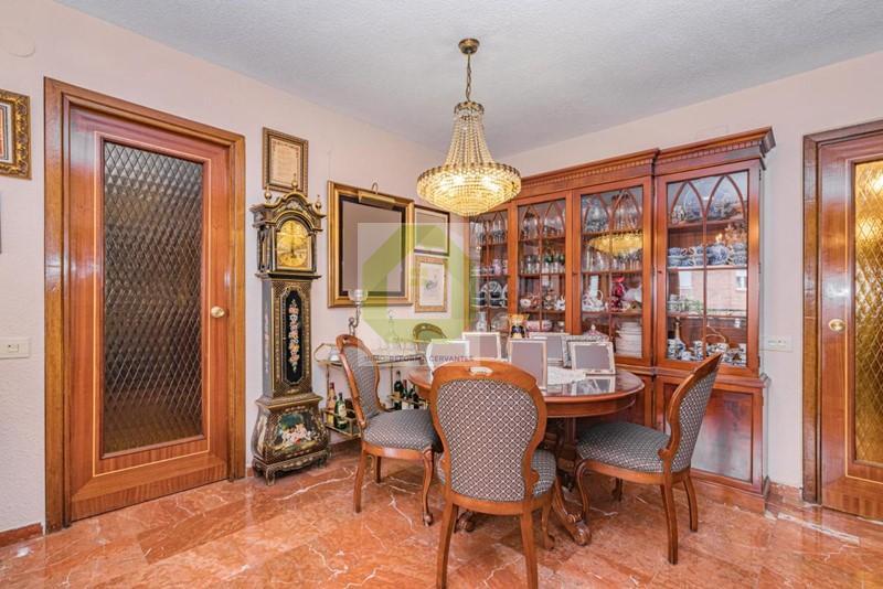 For sale of flat in Granada
