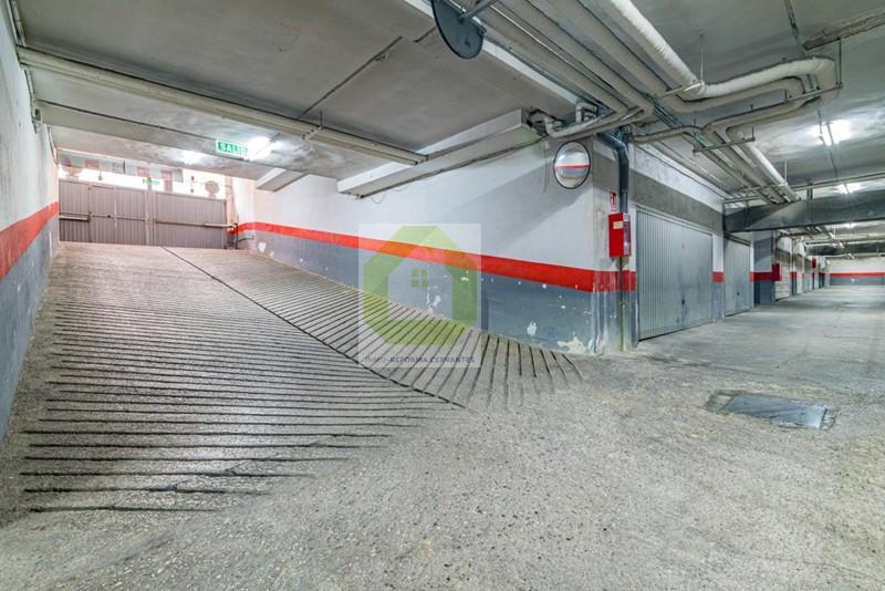 For sale of flat in Granada