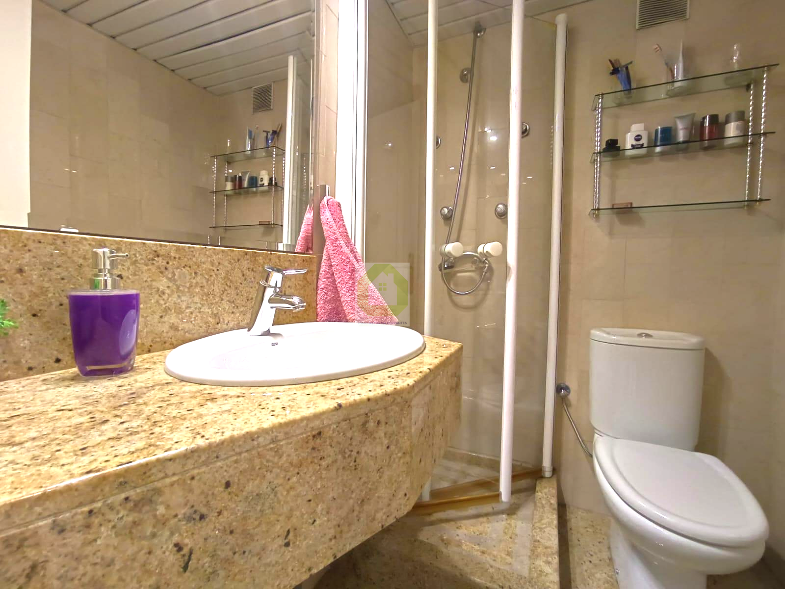 For rent of flat in Granada