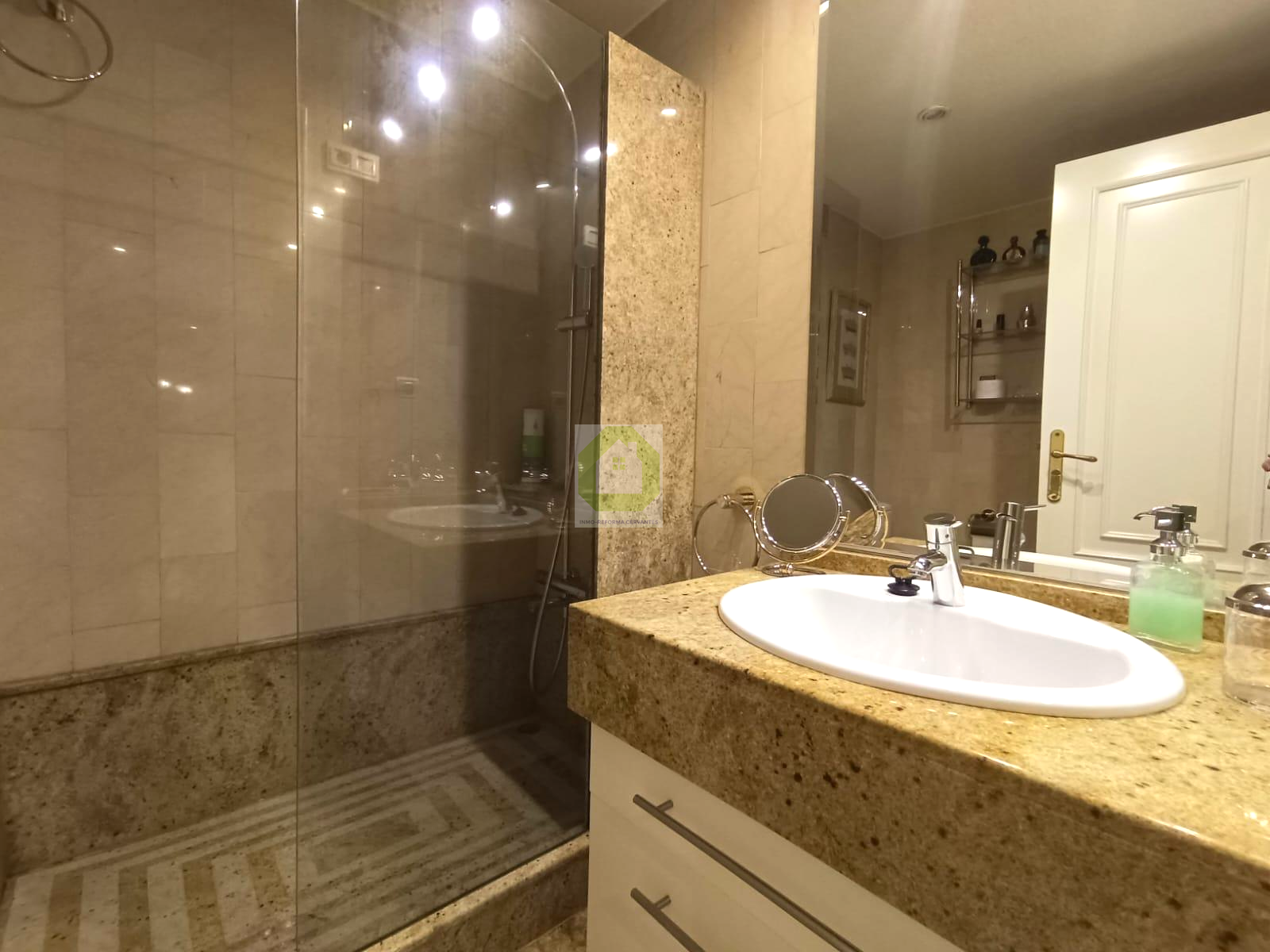 For rent of flat in Granada
