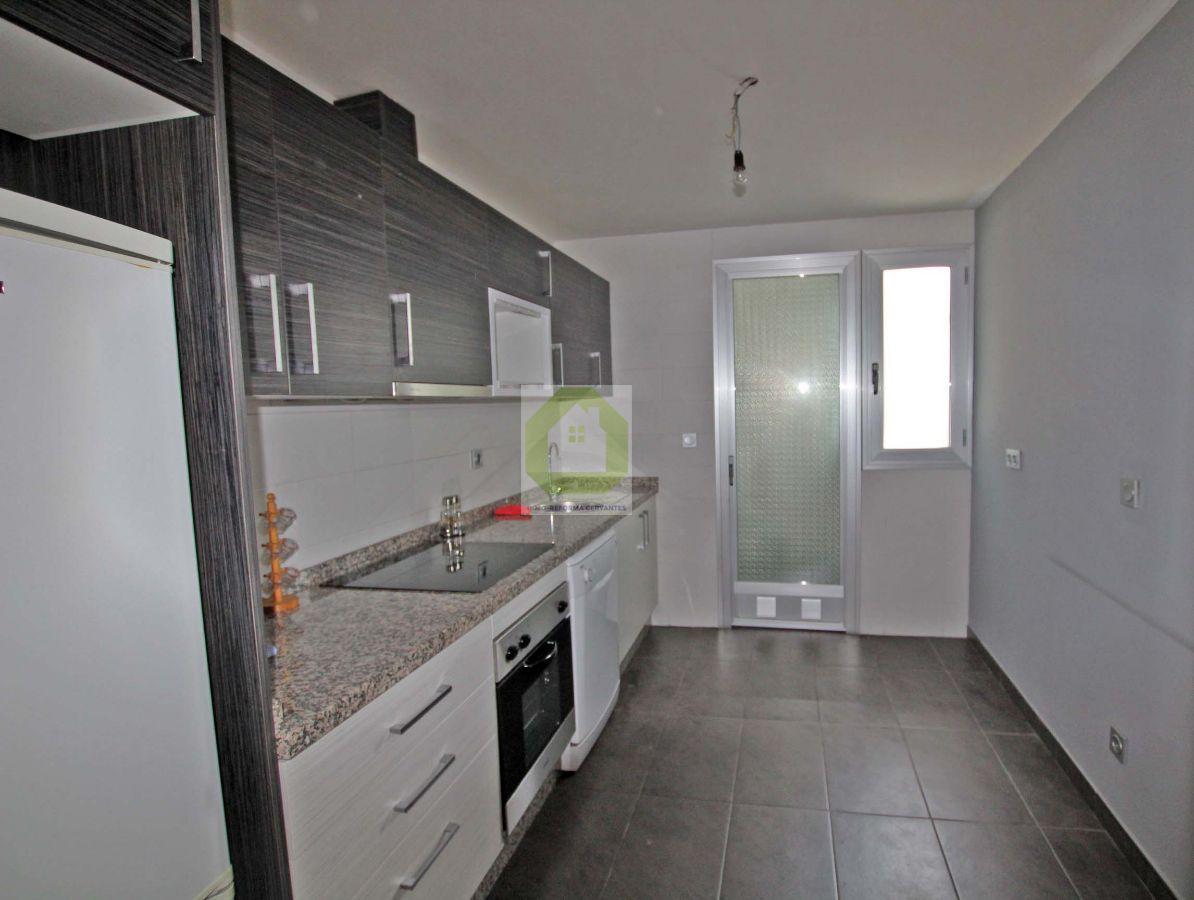 For sale of flat in Alhendín