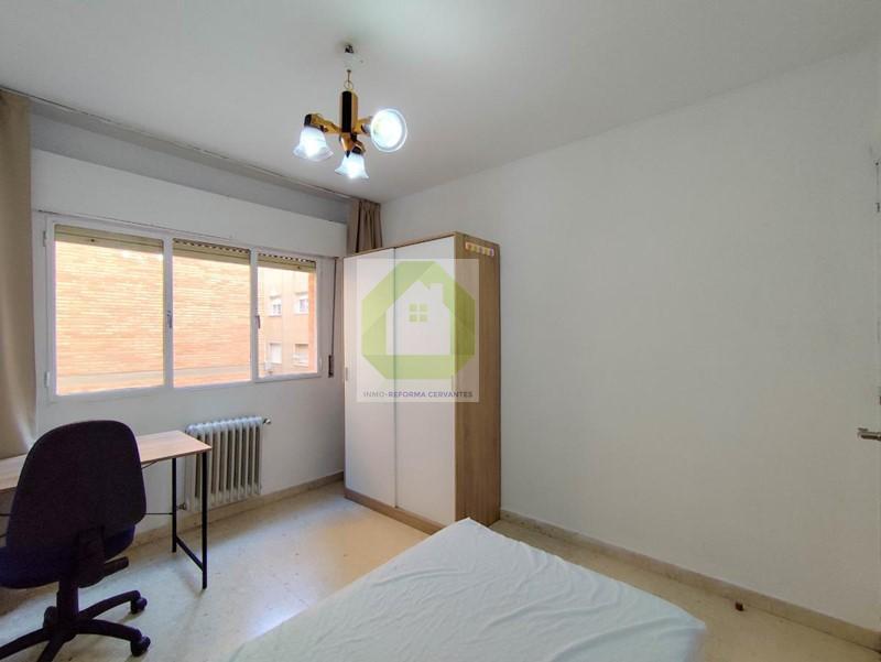 For sale of flat in Granada