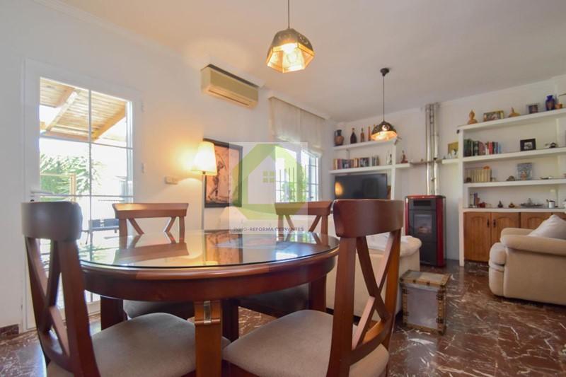 For sale of house in Granada