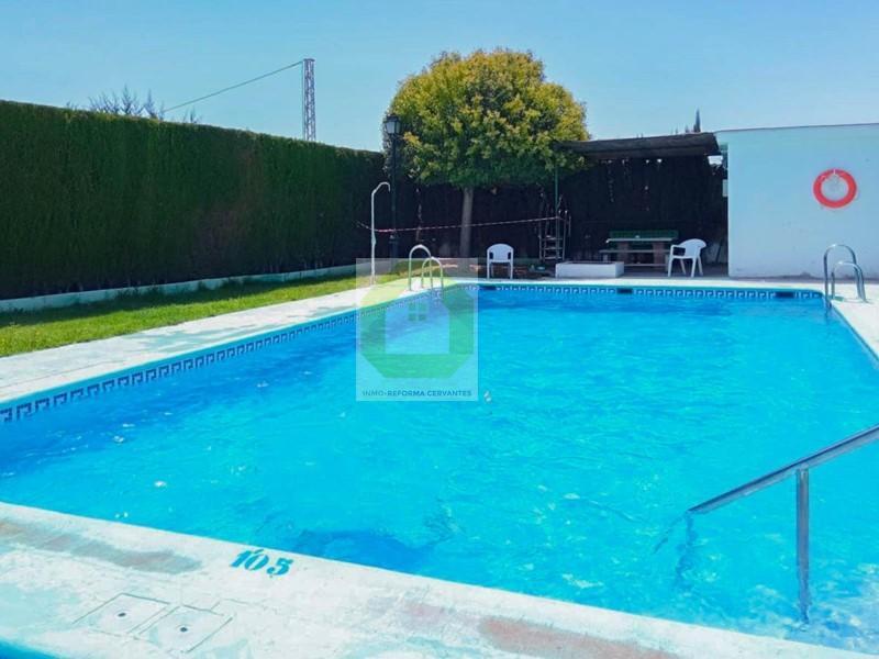 For sale of house in Granada