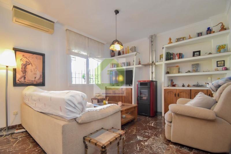 For sale of house in Granada