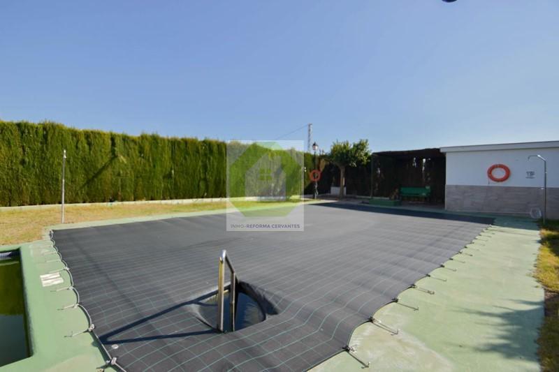 For sale of house in Granada