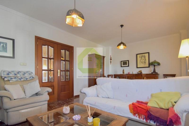 For sale of house in Granada