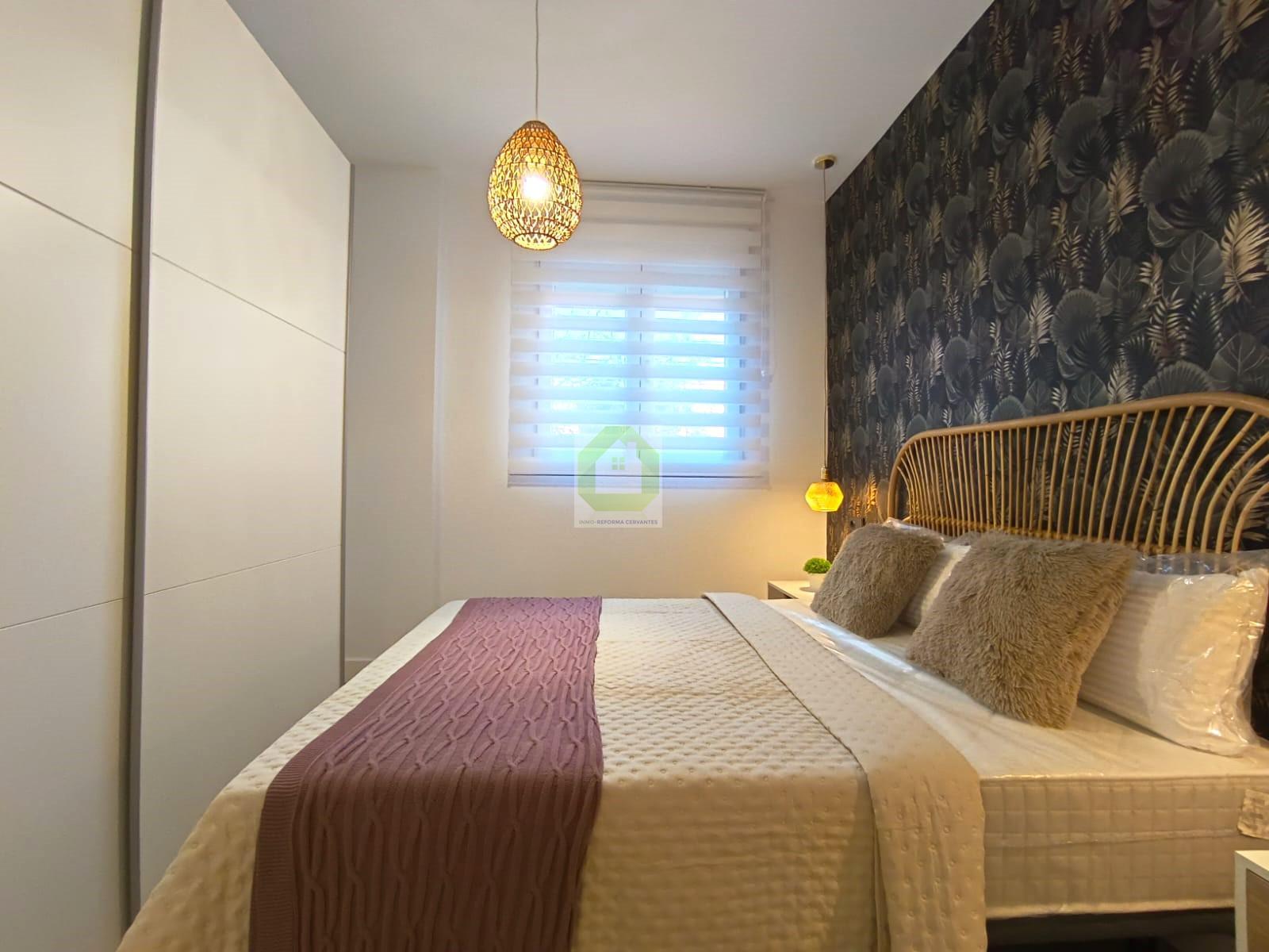 For sale of flat in Granada