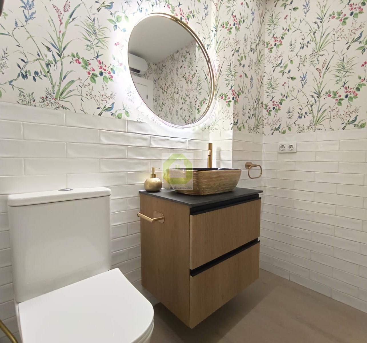 For sale of flat in Granada