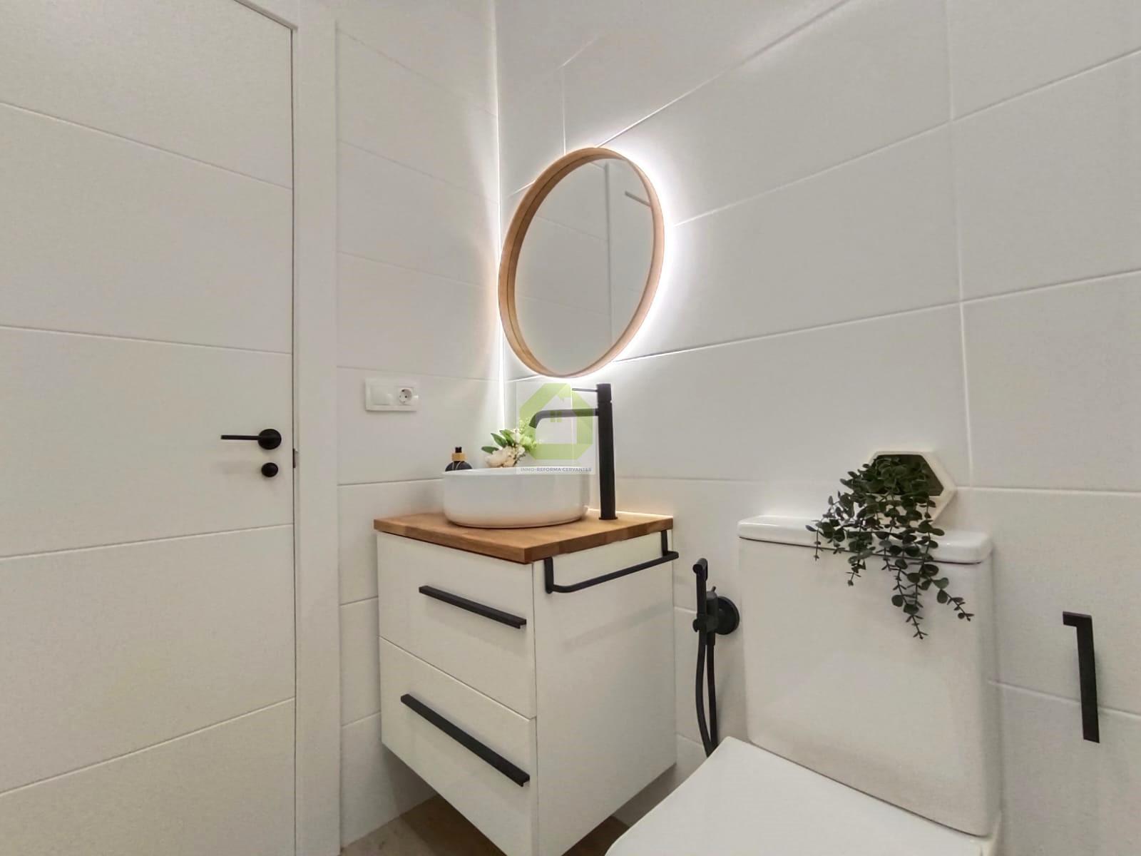 For sale of flat in Granada