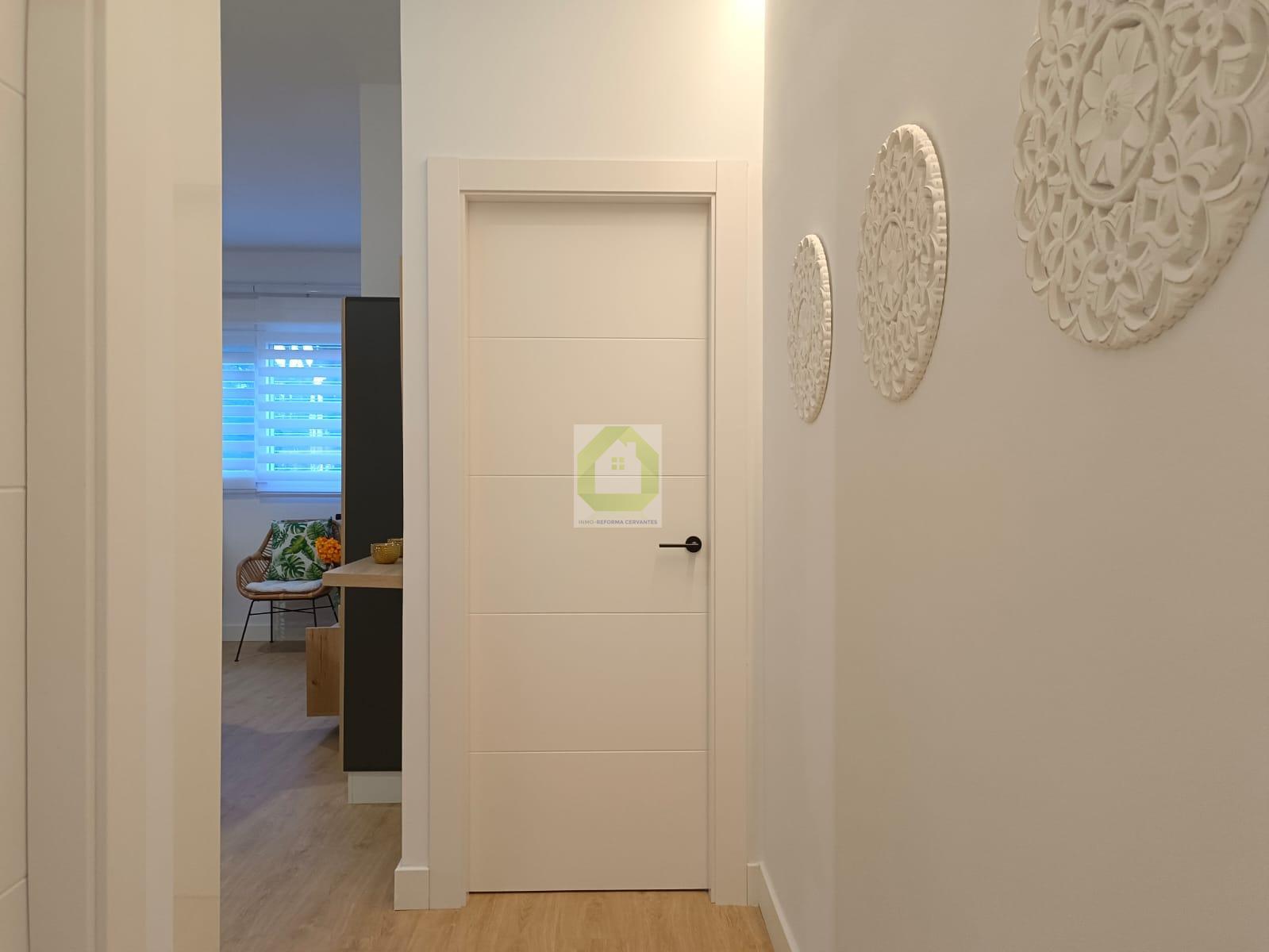 For sale of flat in Granada